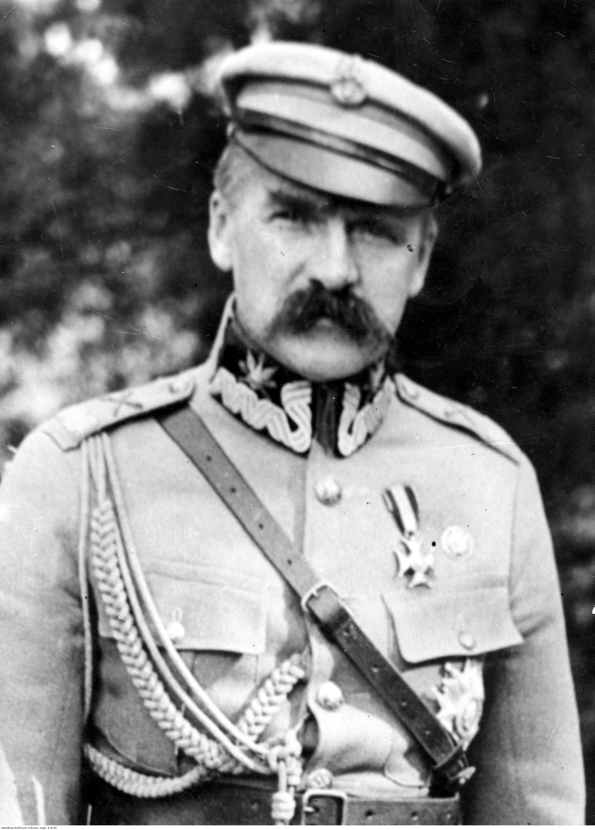 Przed: Renowacja portretu Józefa Piłsudskiego